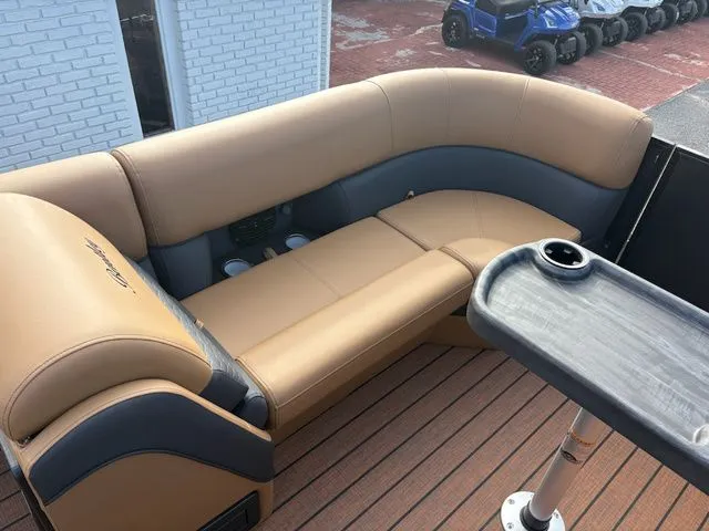 Slide: The Image of Bentley Pontoons Elite Swingback Bench 223 2026 - 10