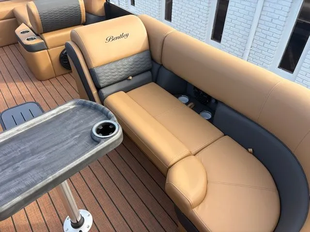 Slide: The Image of Bentley Pontoons Elite Swingback Bench 223 2026 - 11
