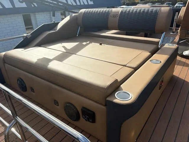 Slide: The Image of Bentley Pontoons Elite Swingback Bench 223 2026 - 23