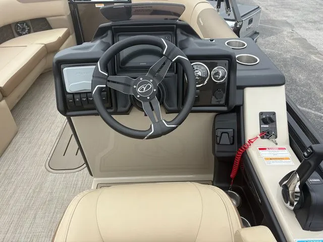 Slide: The Image of Veranda VR 235 RC 2026 - 15