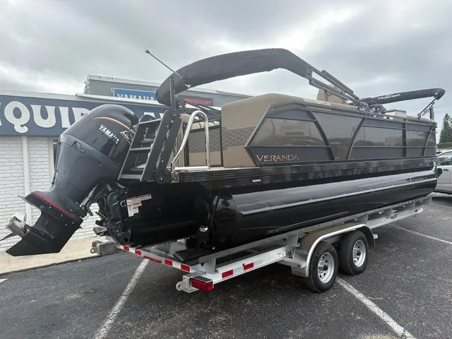 Slide: The Image of Veranda VR 235 RC 2026 - 5