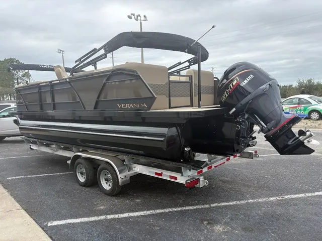 Slide: The Image of Veranda VR 235 RC 2026 - 7