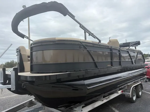 Slide: The Image of Veranda VR 235 RC 2026 - 8