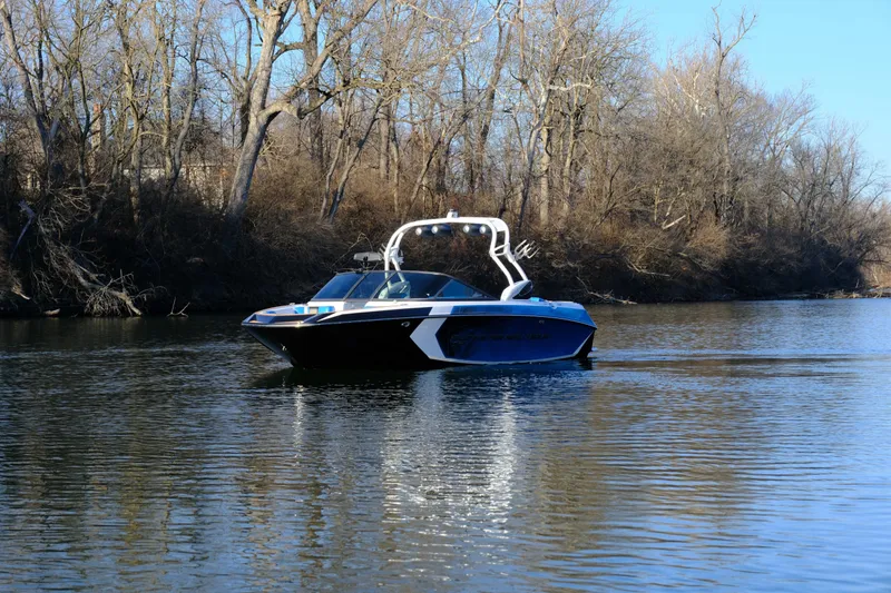Slide: The Image of Nautique Super Air Nautique G21 2016 - 23