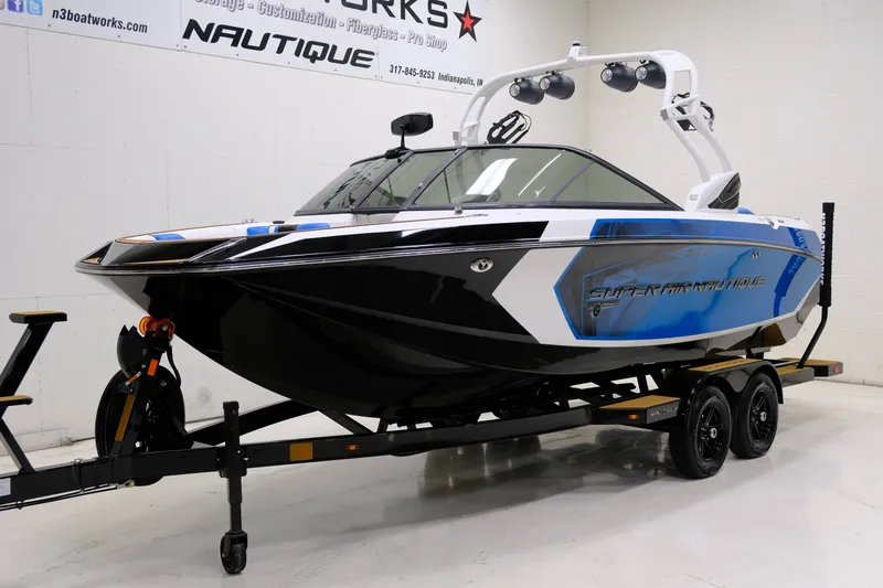 Slide: The Image of Nautique Super Air Nautique G21 2016 - 5
