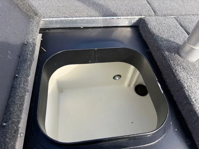 Slide: The Image of Skeeter ZXR20 2022 - 21