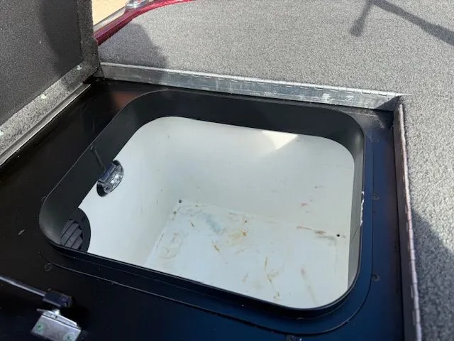 Slide: The Image of Skeeter ZXR20 2022 - 22