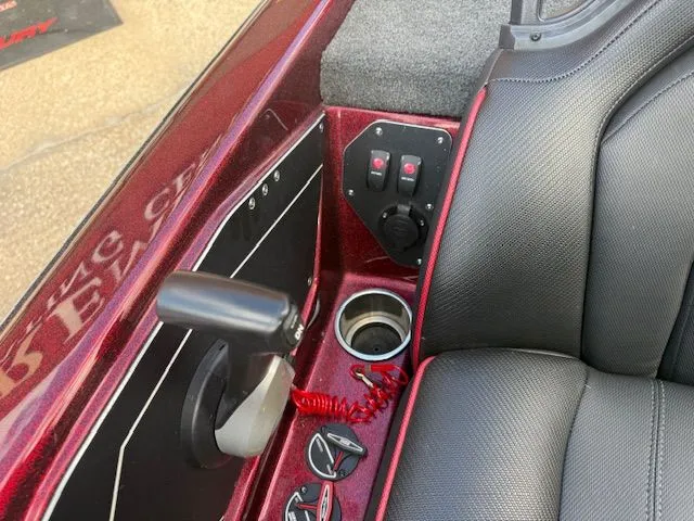 Slide: The Image of Skeeter ZXR20 2022 - 31