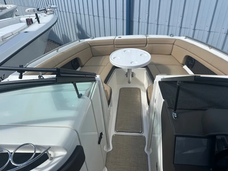 Slide: The Image of Sea Ray 270 SD-OB 2018 - 40