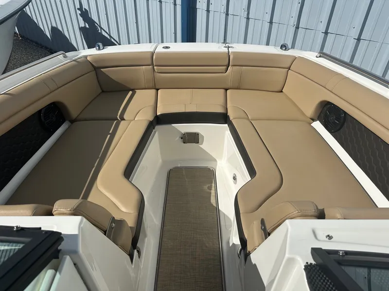 Slide: The Image of Sea Ray 270 SD-OB 2018 - 41