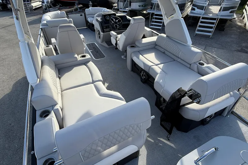 Slide: The Image of 2026 Avalon 2385 Catalina Quad Lounger, luxurious seating, spacious layout, high-performance tri-toon boat. - 15