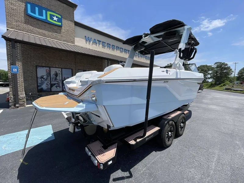 Slide: The Image of Nautique G23 2025 - 10