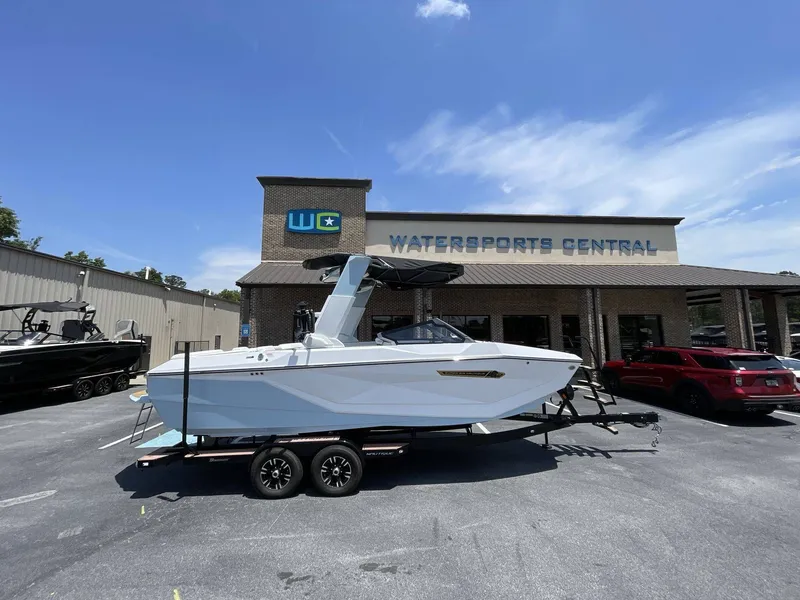 Slide: The Image of Nautique G23 2025 - 18