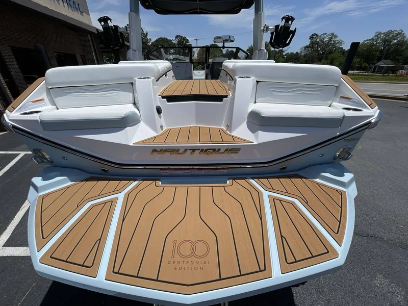 Slide: The Image of Nautique G23 2025 - 20