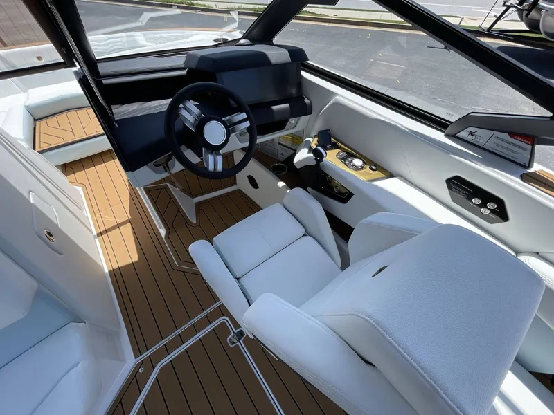 Slide: The Image of Nautique G23 2025 - 28