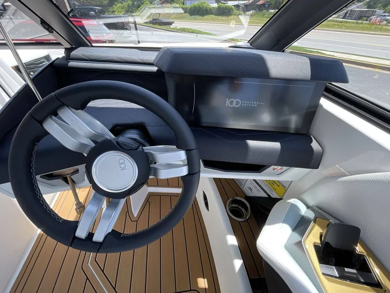 Slide: The Image of Nautique G23 2025 - 30