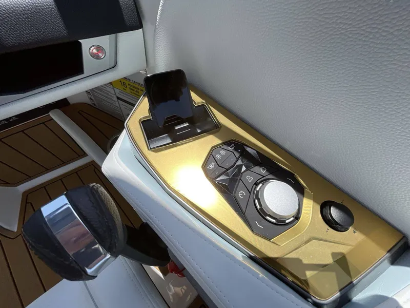 Slide: The Image of Nautique G23 2025 - 33