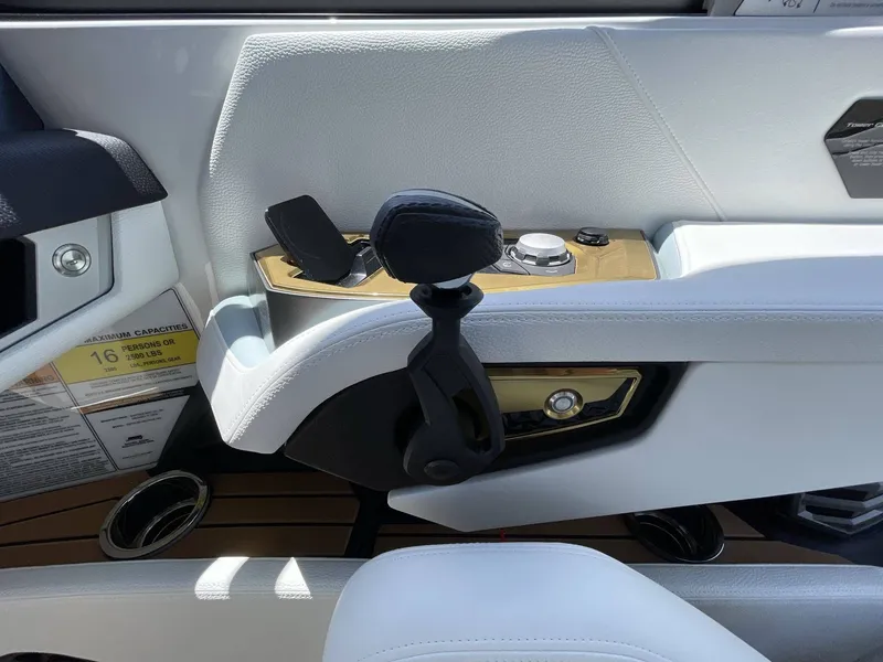 Slide: The Image of Nautique G23 2025 - 36