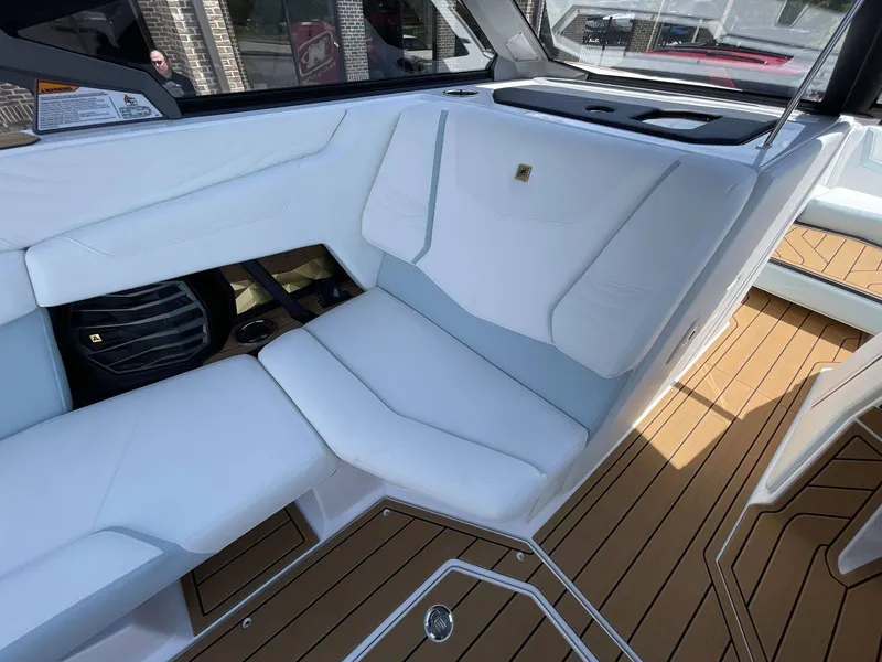 Slide: The Image of Nautique G23 2025 - 39