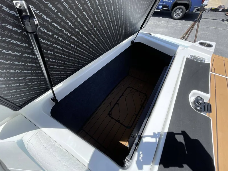 Slide: The Image of Nautique G23 2025 - 7