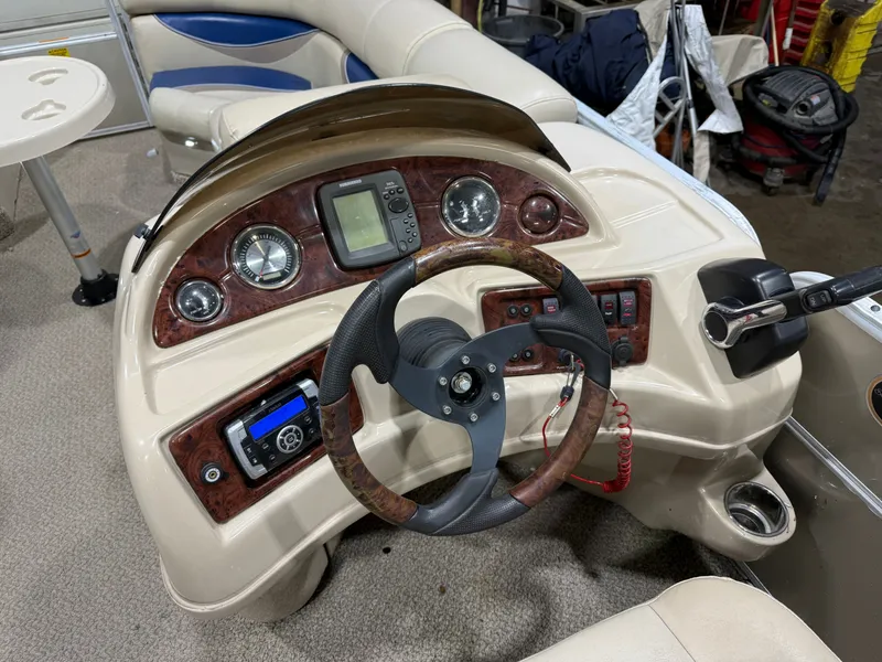 Slide: The Image of South Bay 722 Rear Lounge Pontoon & Yamaha 90HP 4-Stroke EFI 2011 - 12