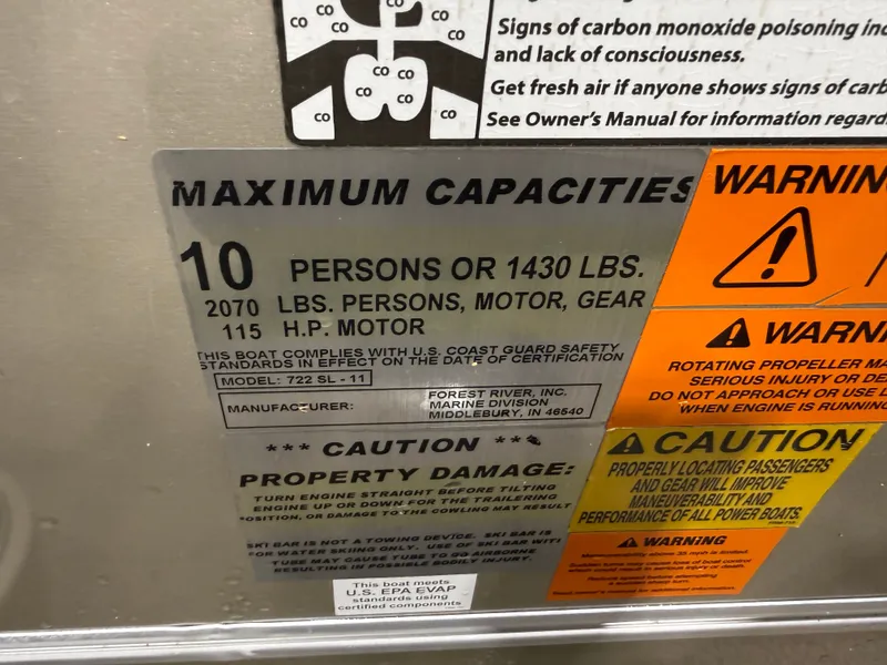 Slide: The Image of South Bay 722 Rear Lounge Pontoon & Yamaha 90HP 4-Stroke EFI 2011 - 15