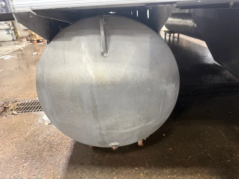 Slide: The Image of South Bay 722 Rear Lounge Pontoon & Yamaha 90HP 4-Stroke EFI 2011 - 34