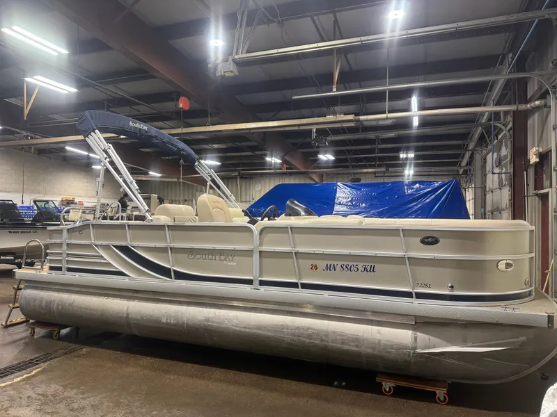 Slide: The Image of South Bay 722 Rear Lounge Pontoon & Yamaha 90HP 4-Stroke EFI 2011 - 38