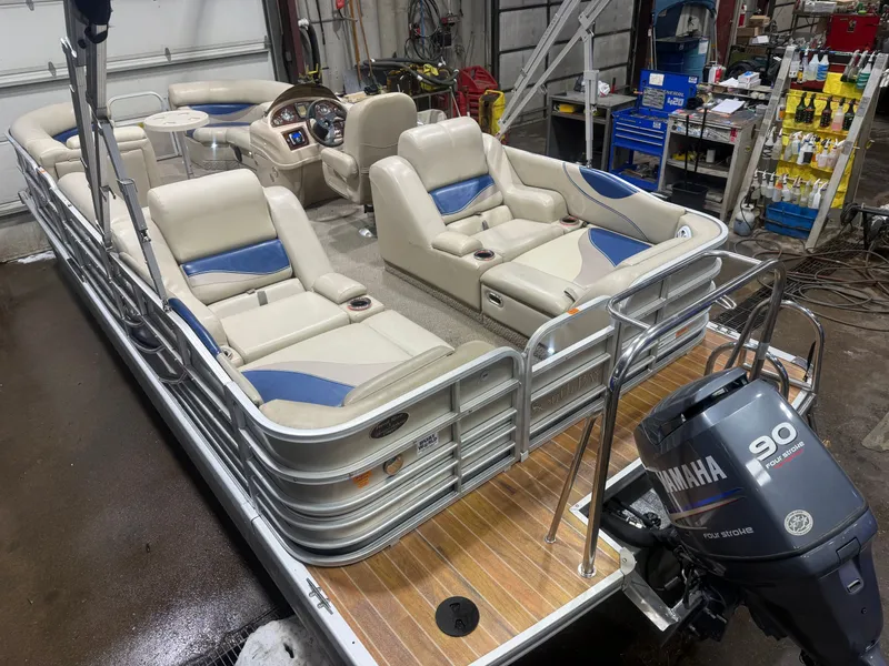 Slide: The Image of South Bay 722 Rear Lounge Pontoon & Yamaha 90HP 4-Stroke EFI 2011 - 39