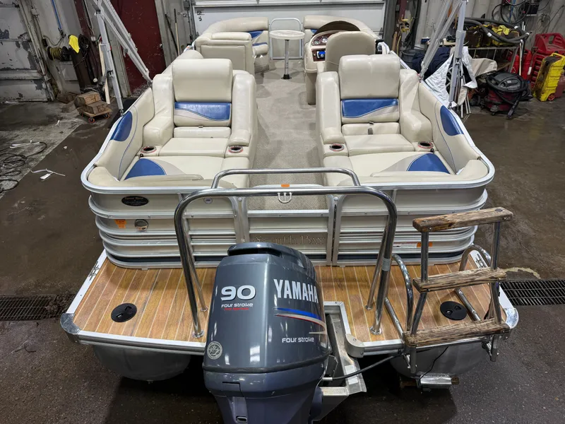 Slide: The Image of South Bay 722 Rear Lounge Pontoon & Yamaha 90HP 4-Stroke EFI 2011 - 5