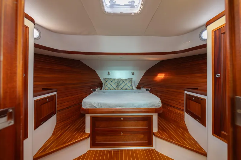 Slide: The Image of Forward cabin - 24