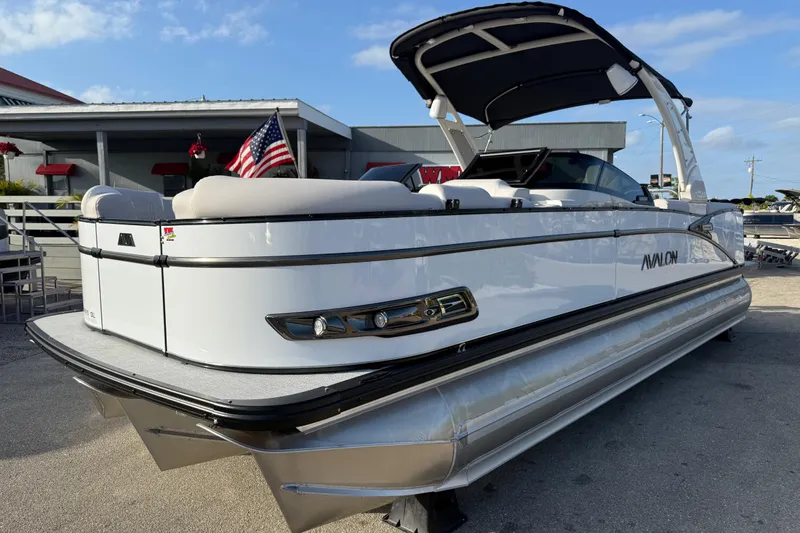 The Image of 2026 Avalon 2585 Catalina Windshield Quad Lounger, Tri Toon with Mercury 400hp V-10 motor. - 1