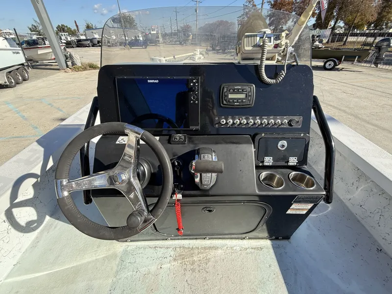 Slide: The Image of Blazer Bay 2420 GTS 2018 - 15