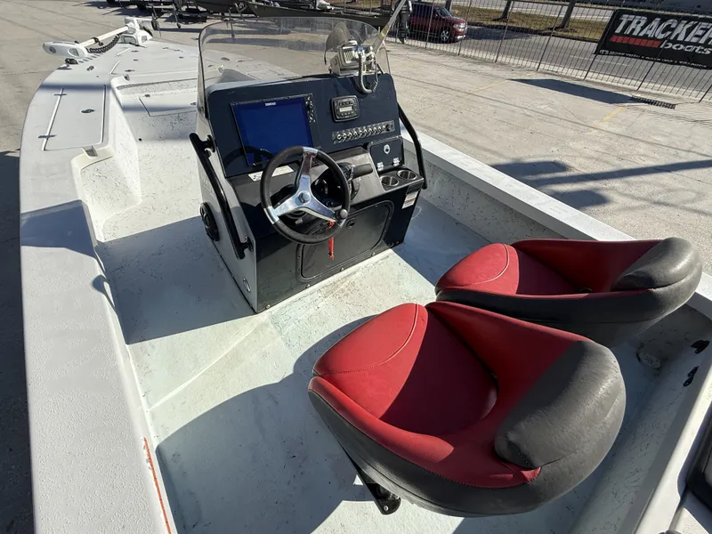 Slide: The Image of Blazer Bay 2420 GTS 2018 - 5