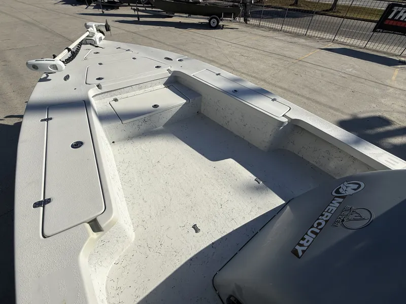 Slide: The Image of Blazer Bay 2420 GTS 2018 - 6