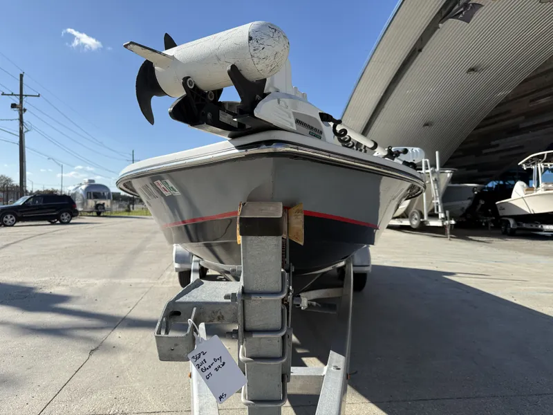 Slide: The Image of Blazer Bay 2420 GTS 2018 - 8