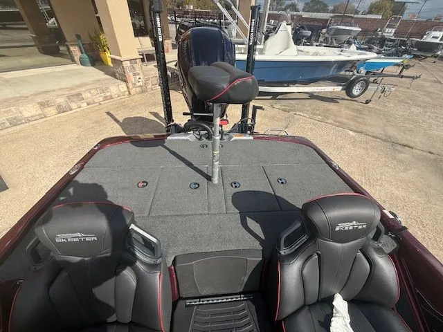 Slide: The Image of Skeeter ZXR20 2022 - 16