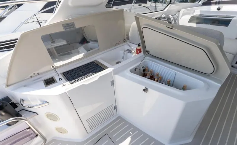 Slide: The Image of 2023 Azimut Atlantis 45 - Image 12 - 12