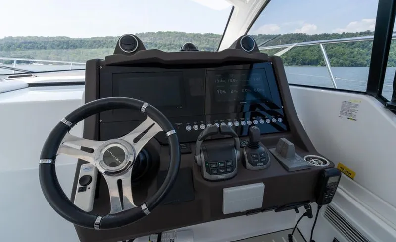 Slide: The Image of 2023 Azimut Atlantis 45 - Image 24 - 24