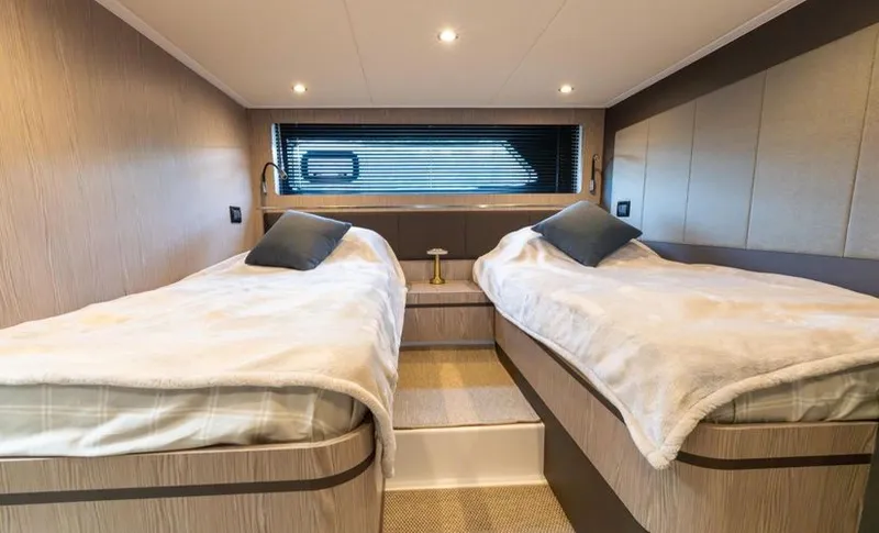 Slide: The Image of 2023 Azimut Atlantis 45 - Image 38 - 38