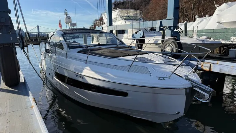 Slide: The Image of 2023 Azimut Atlantis 45 - Image 46 - 46