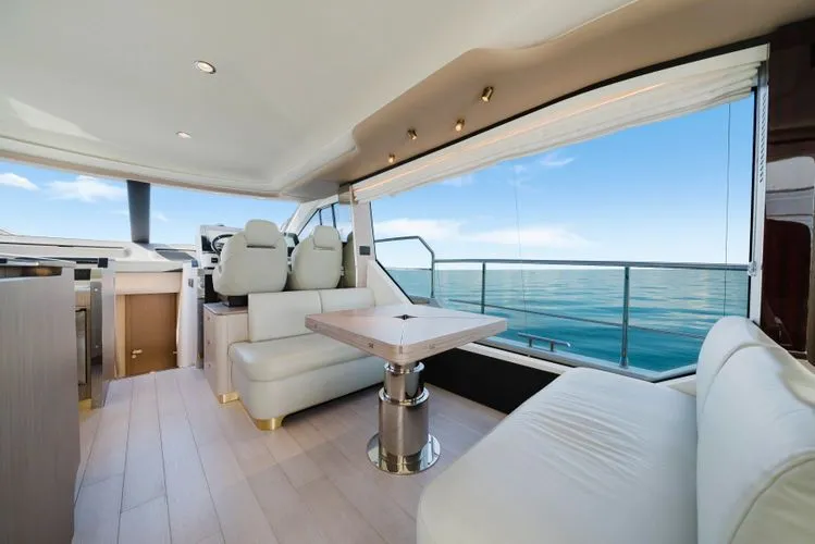 Slide: The Image of 2023 Azimut 60 Fly - Image 14 - 14