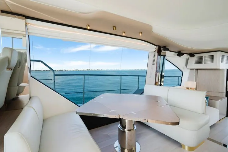 Slide: The Image of 2023 Azimut 60 Fly - Image 15 - 15