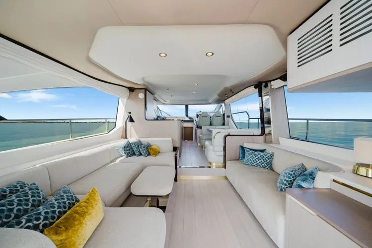 Slide: The Image of 2023 Azimut 60 Fly - Image 17 - 17