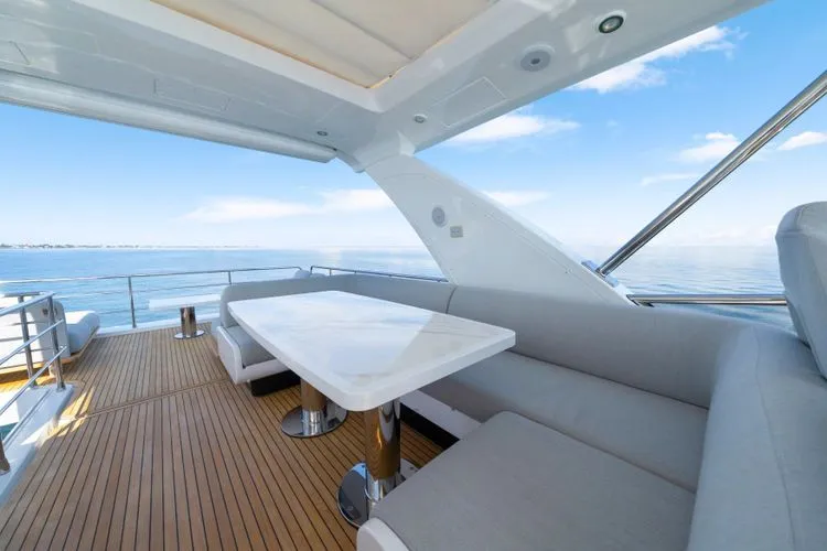 Slide: The Image of 2023 Azimut 60 Fly - Image 42 - 42