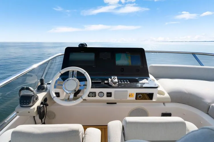 Slide: The Image of 2023 Azimut 60 Fly - Image 47 - 47