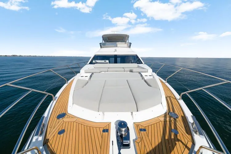 Slide: The Image of 2023 Azimut 60 Fly - Image 50 - 50