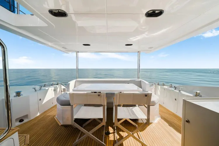 Slide: The Image of 2023 Azimut 60 Fly - Image 8 - 8