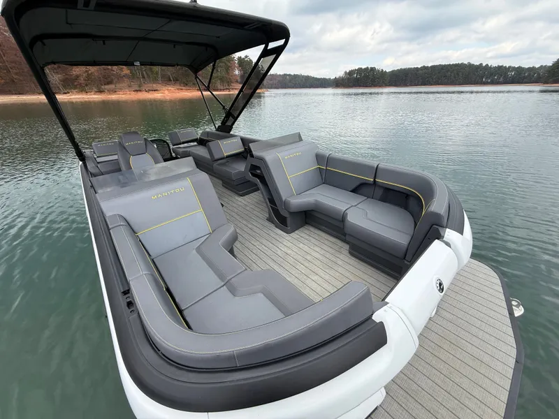 Slide: The Image of Mantaou 22 Explore Switchback Max 2023 - 6