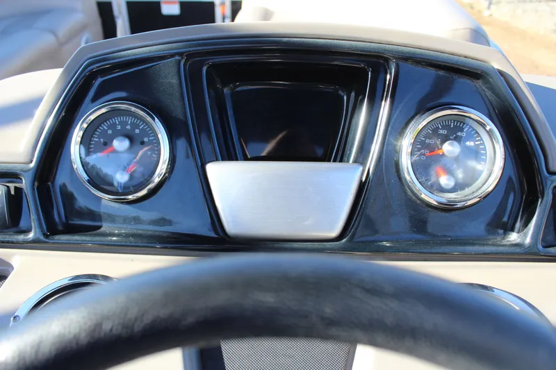 Slide: The Image of Ranger Reata 180 C 2021 - 10